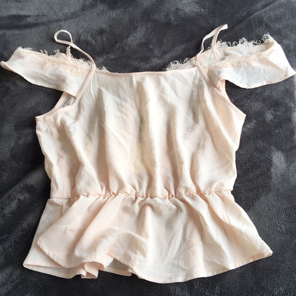 HIP Lace Top - Picture 6 of 6